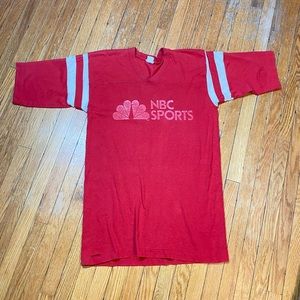 Vintage NBC sports tee fits like mens S